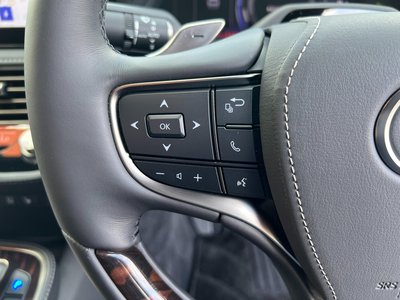 2024 Lexus LS thumbnail 26