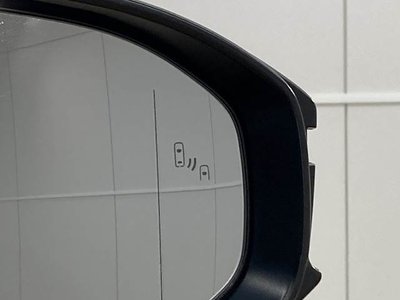 TOYOTA CROWN SPORT - 8