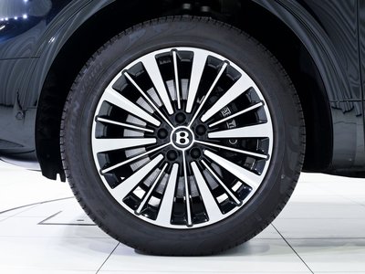 BENTLEY BENTAYGA - 6