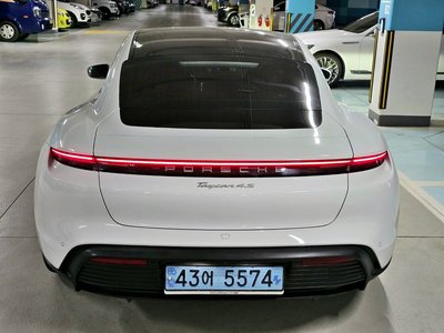 2021 Porsche TAYCAN — фото 9