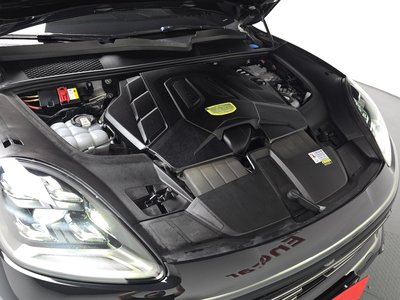 PORSCHE CAYENNE - 7
