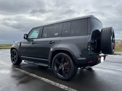 LAND ROVER DEFENDER - 9