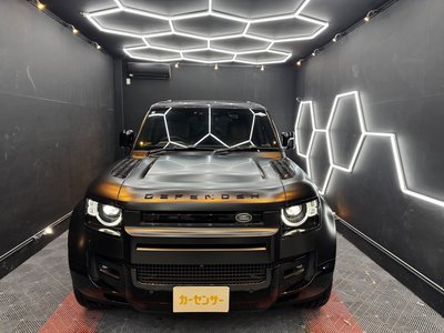 LAND ROVER DEFENDER - 10