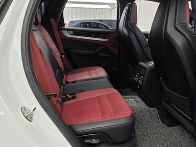 صورة مصغرة 17 لـ 2024 Porsche CAYENNE