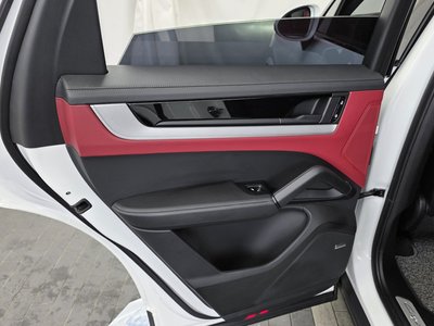 صورة مصغرة 15 لـ 2024 Porsche CAYENNE