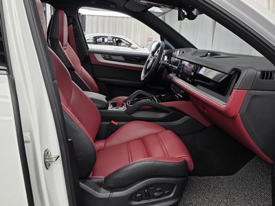 صورة مصغرة 16 لـ 2024 Porsche CAYENNE