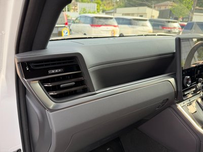 صورة مصغرة 37 لـ 2025 Lexus GX