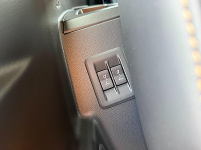صورة مصغرة 28 لـ 2025 Lexus GX