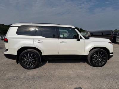 صورة مصغرة 42 لـ 2025 Lexus GX