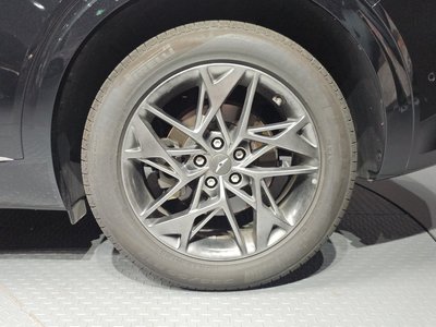 صورة 8 لـ 2021 Genesis GV70