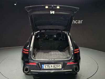 2021 Genesis GV70 thumbnail 26