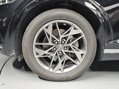 صورة 6 لـ 2021 Genesis GV70