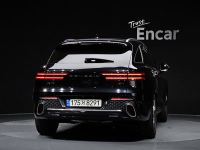 صورة 4 لـ 2021 Genesis GV70