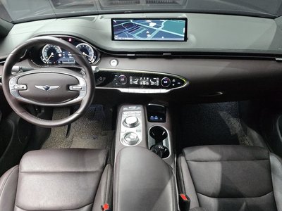 صورة 5 لـ 2021 Genesis GV70
