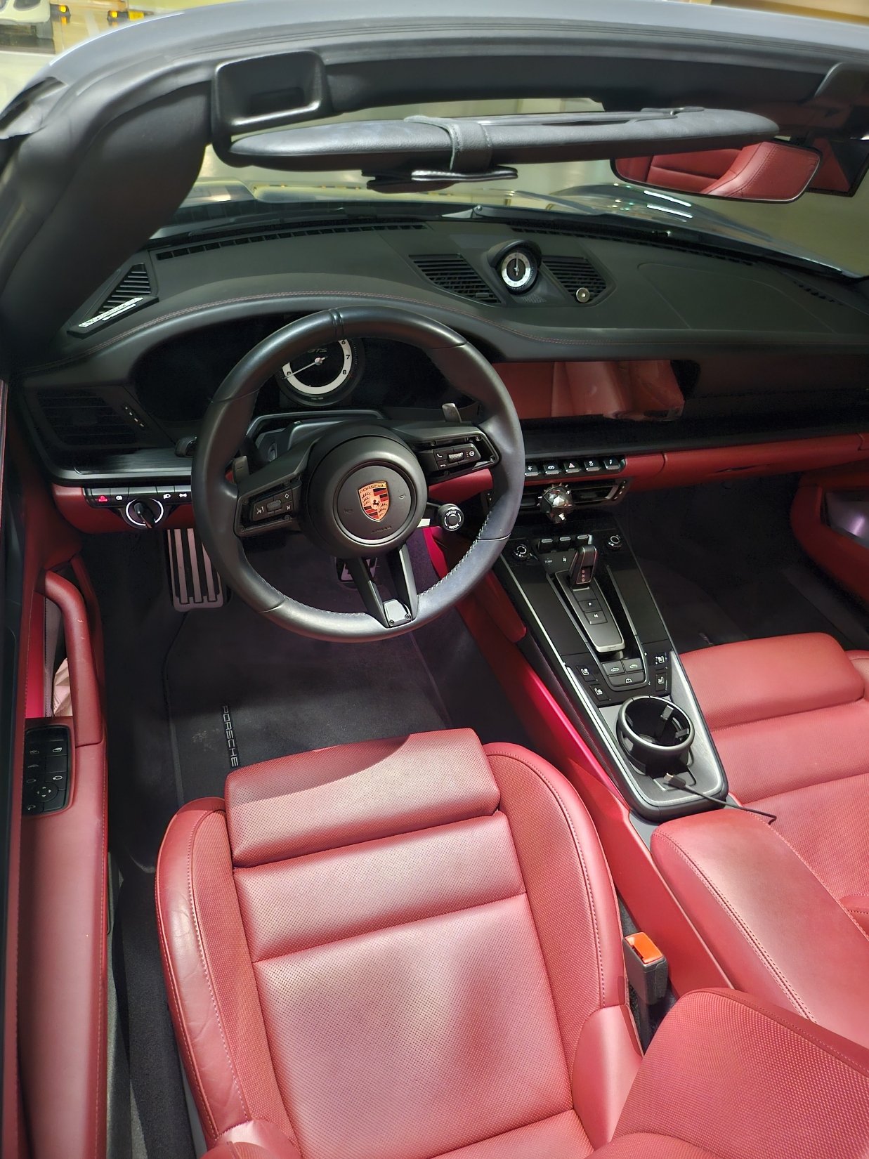 صورة 1 لـ 2024 Porsche 911