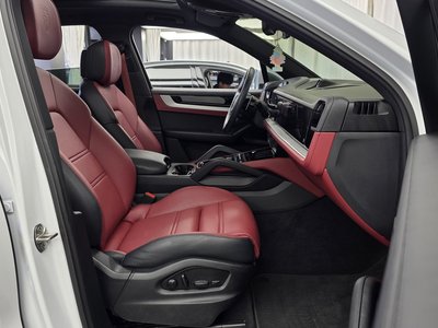 2024 Porsche CAYENNE — миниатюра 11
