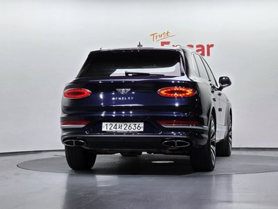 BENTLEY BENTAYGA - 3