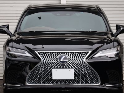صورة 9 لـ 2020 Lexus LS