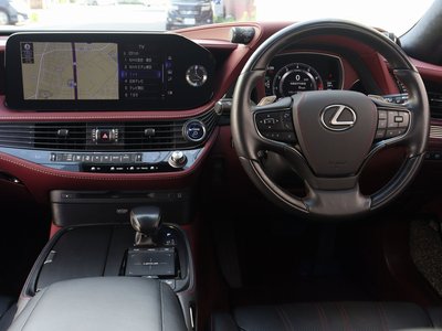 صورة 4 لـ 2020 Lexus LS