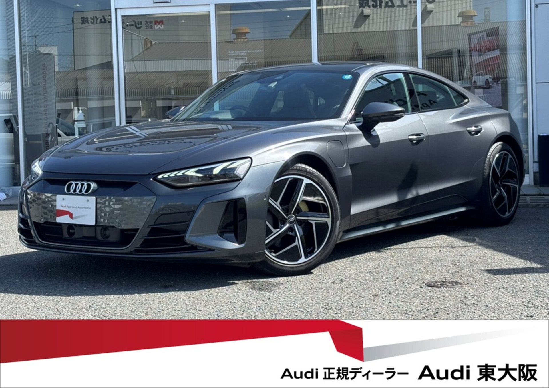 AUDI E-TRON GT QUATTRO - View 1