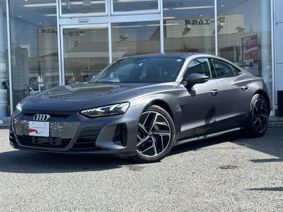 AUDI E-TRON GT QUATTRO - 9