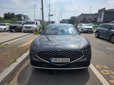 صورة 4 لـ 2022 Genesis G90
