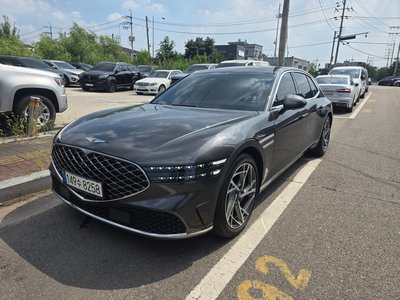 صورة 1 لـ 2022 Genesis G90