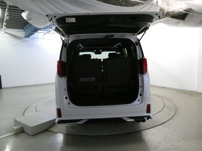 TOYOTA ALPHARD - 9