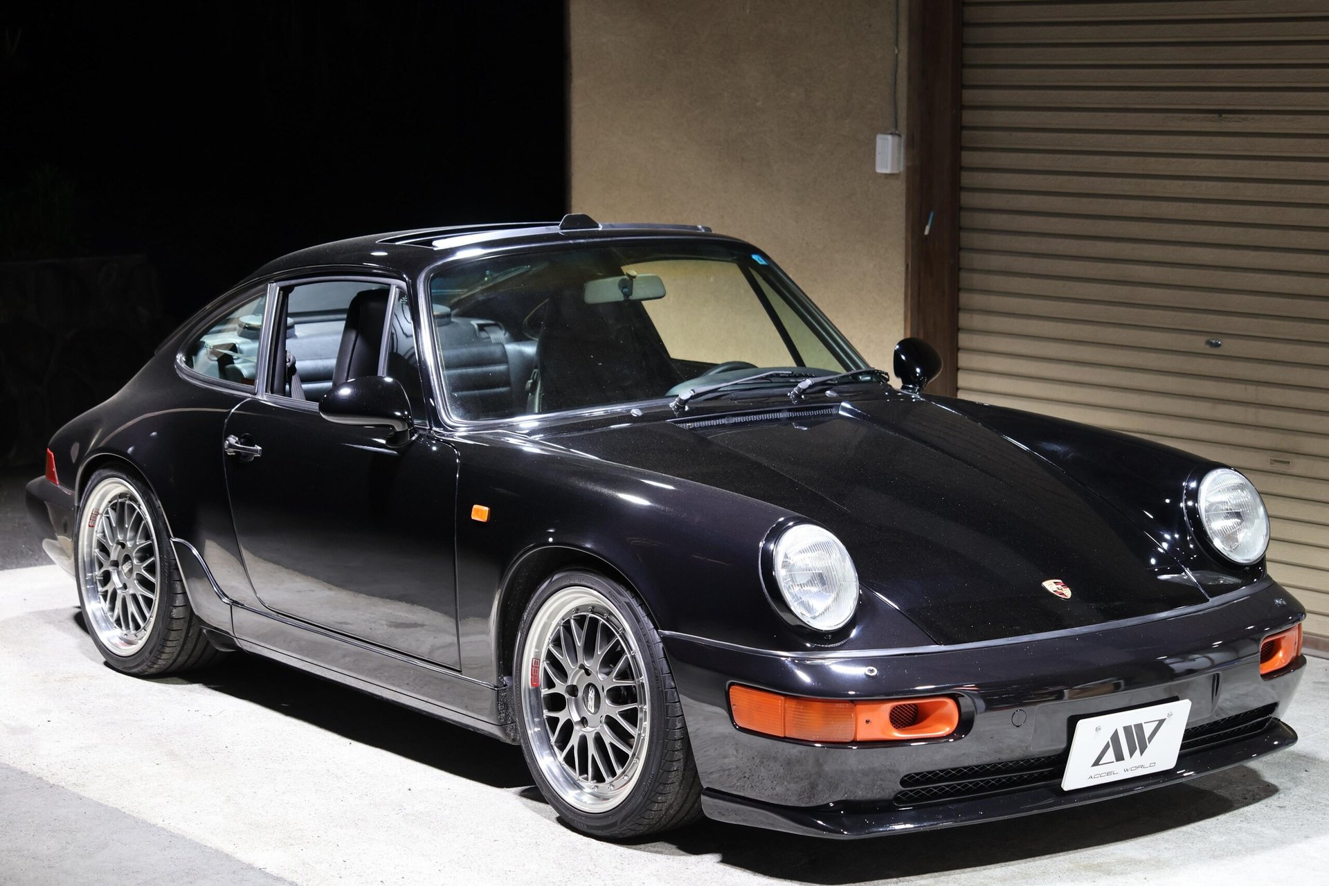 PORSCHE 911 - View 1