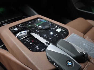 صورة مصغرة 12 لـ 2024 BMW 5 SERIES