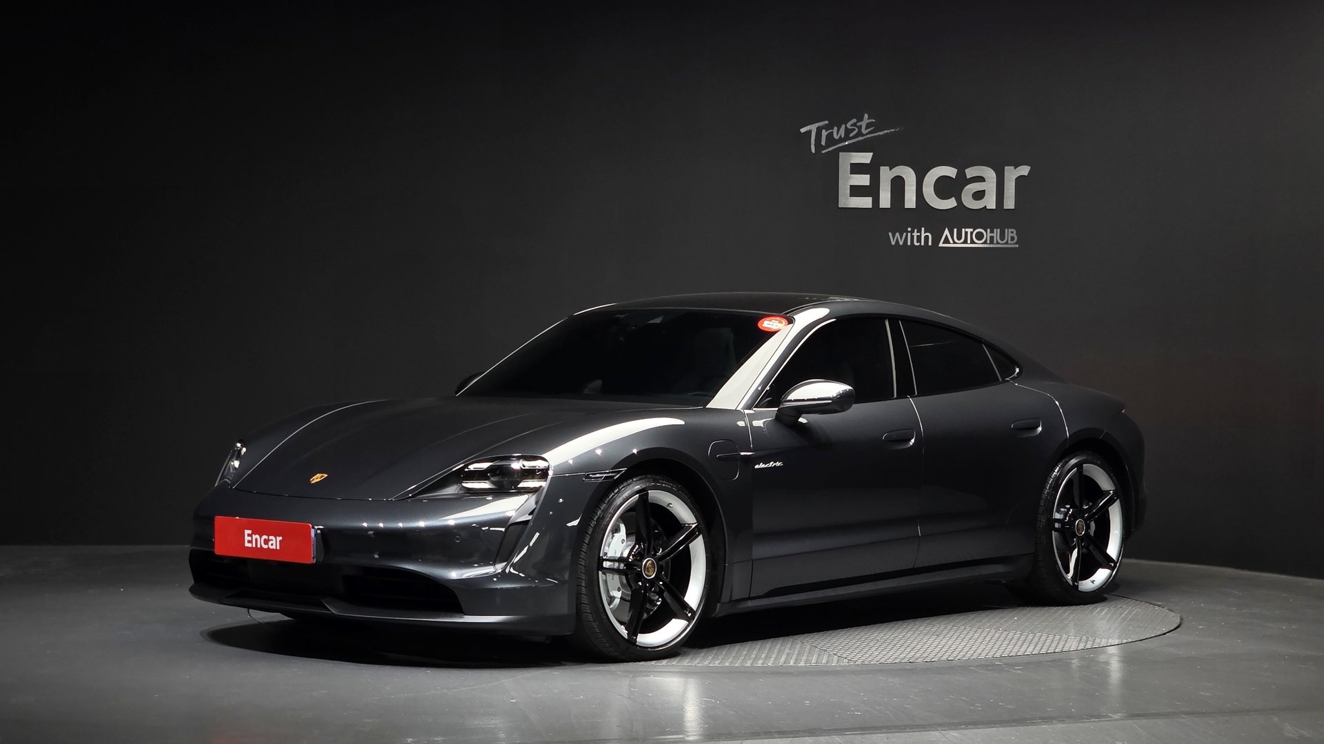 PORSCHE TAYCAN - View 1