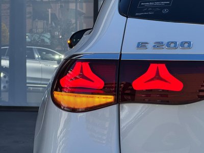 MERCEDES-BENZ E-CLASS - 10