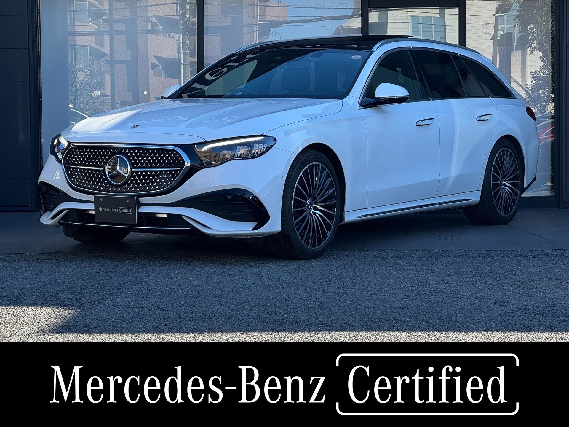 MERCEDES-BENZ E-CLASS - View 1