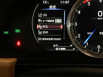 LEXUS LC CONVERTIBLE - 8