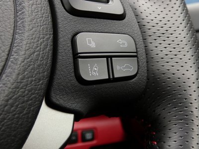 2021 Lexus IS — миниатюра 29