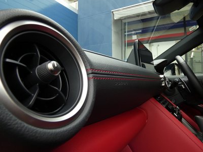 2021 Lexus IS — миниатюра 52