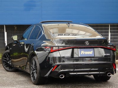 صورة 9 لـ 2021 Lexus IS