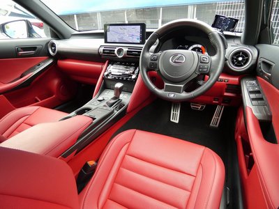 2021 Lexus IS — миниатюра 35