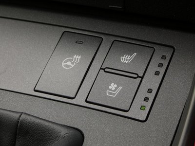 2021 Lexus IS — миниатюра 41