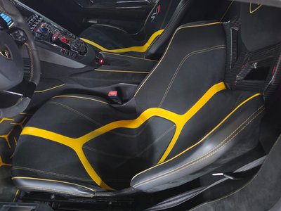 LAMBORGHINI AVENTADOR - 9