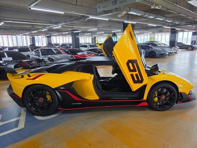 LAMBORGHINI AVENTADOR - 7