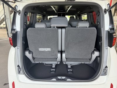 صورة مصغرة 16 لـ 2025 Toyota ALPHARD