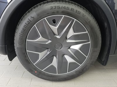 TESLA MODEL Y - 6