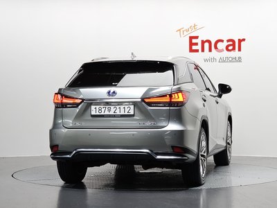 صورة 4 لـ 2022 Lexus RX