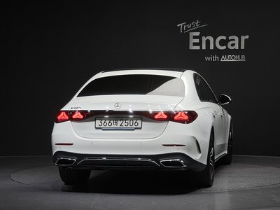 MERCEDES-BENZ E-CLASS - 4
