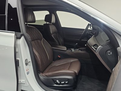 BMW 6 SERIES GT - 10