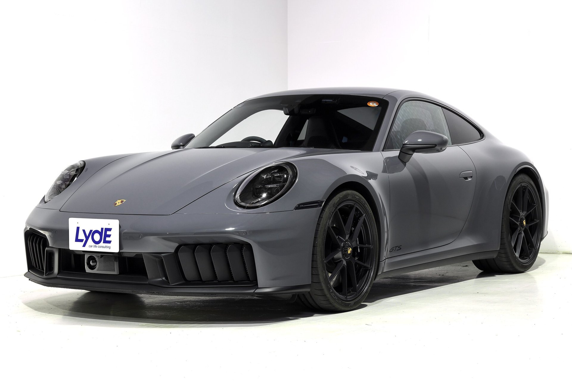 PORSCHE 911 - View 1