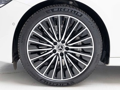 MERCEDES-BENZ E-CLASS - 6