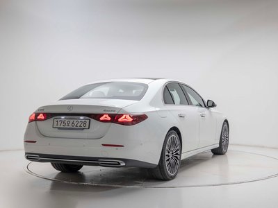MERCEDES-BENZ E-CLASS - 4