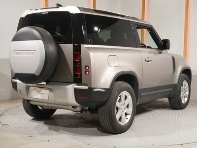 LAND ROVER DEFENDER - 5